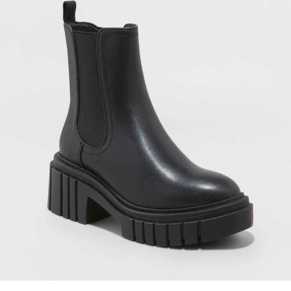 Black boots wild fable nwt